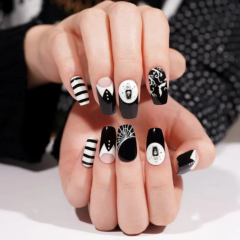 Wholesale Halloween Gel Nail Strips Custom Black and White Nail Designs HUIZI