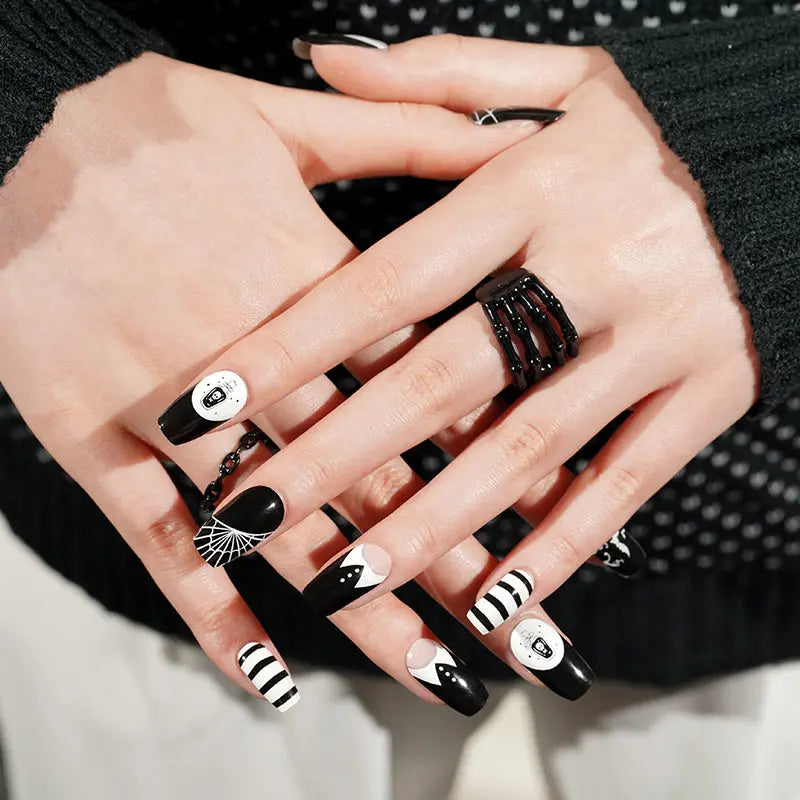 Wholesale Halloween Gel Nail Strips Custom Black and White Nail Designs HUIZI