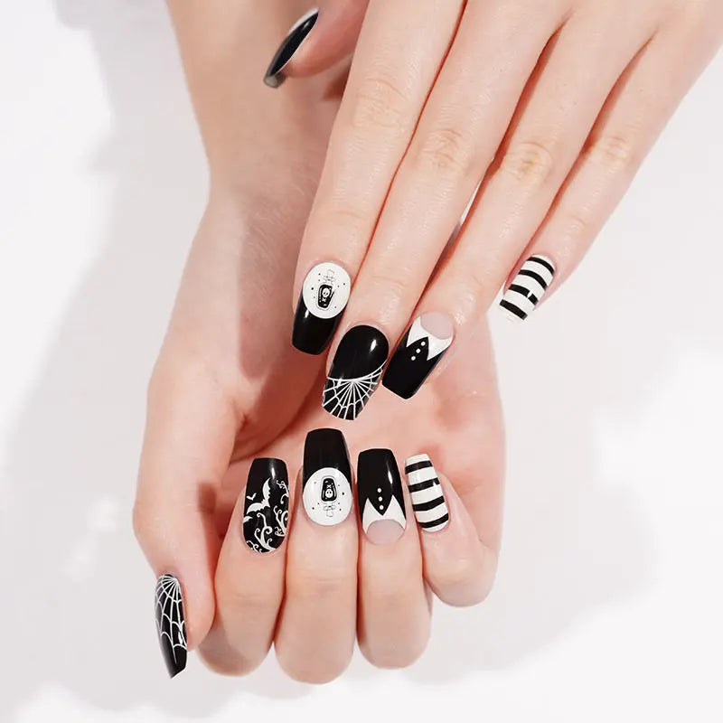 Wholesale Halloween Gel Nail Strips Custom Black and White Nail Designs HUIZI