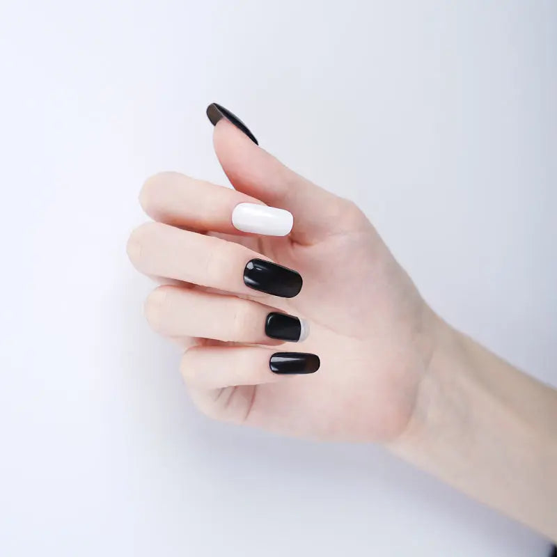 Wholesale Semi Cured Gel Nails Custom Nail Designs Supplier, Glitter, Minimalist Black and White HUIZI