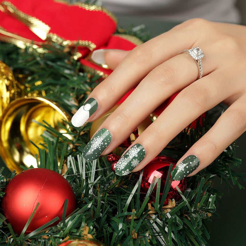 Christmas Nails! | The Adorned Claw